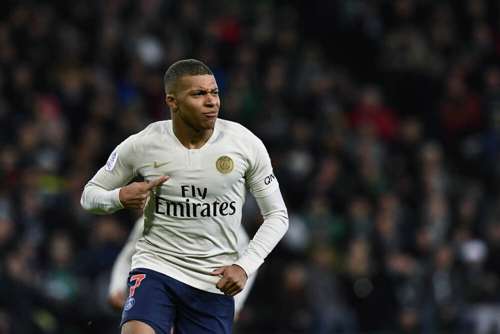 新闻周刊｜16斤玩偶服藏不住可爱 全运会吉祥物斗舞名场面